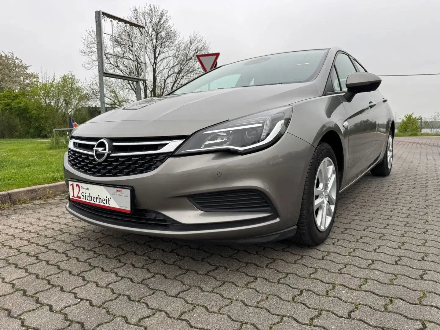 Opel Astra K Lim. 5-trg. Edition Start/Stop Beige - 1