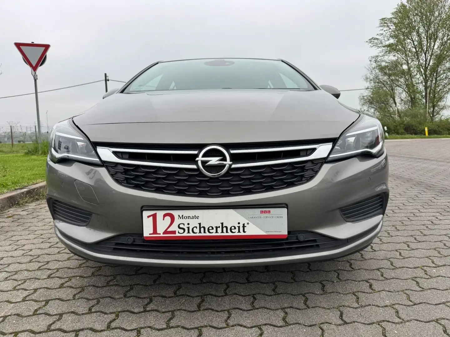 Opel Astra K Lim. 5-trg. Edition Start/Stop Beige - 2