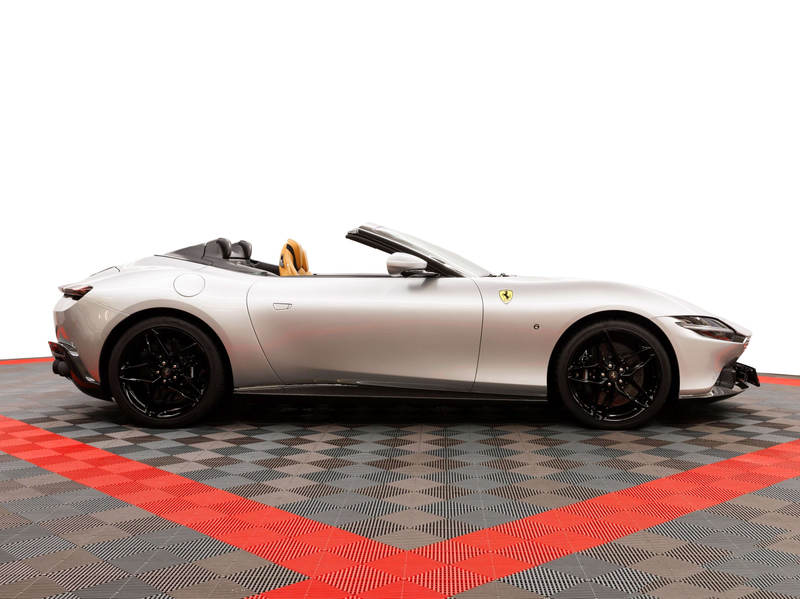 Ferrari Roma Spider — photo 3
