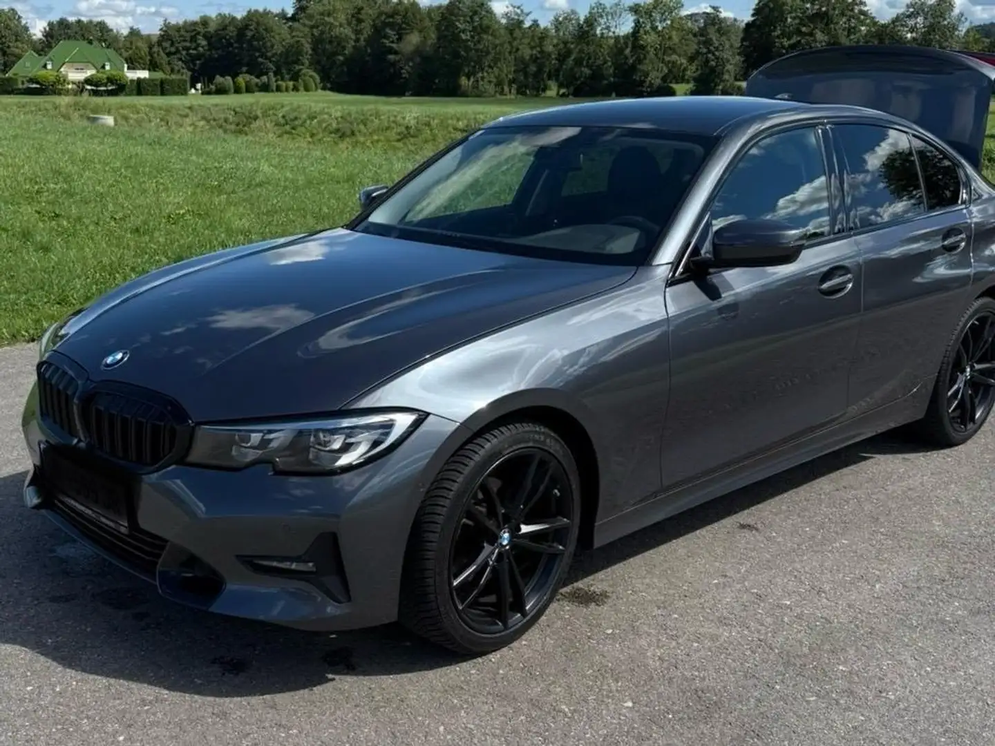 BMW 320 320d xDrive - 1