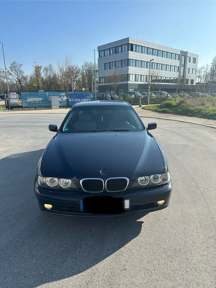 BMW 525