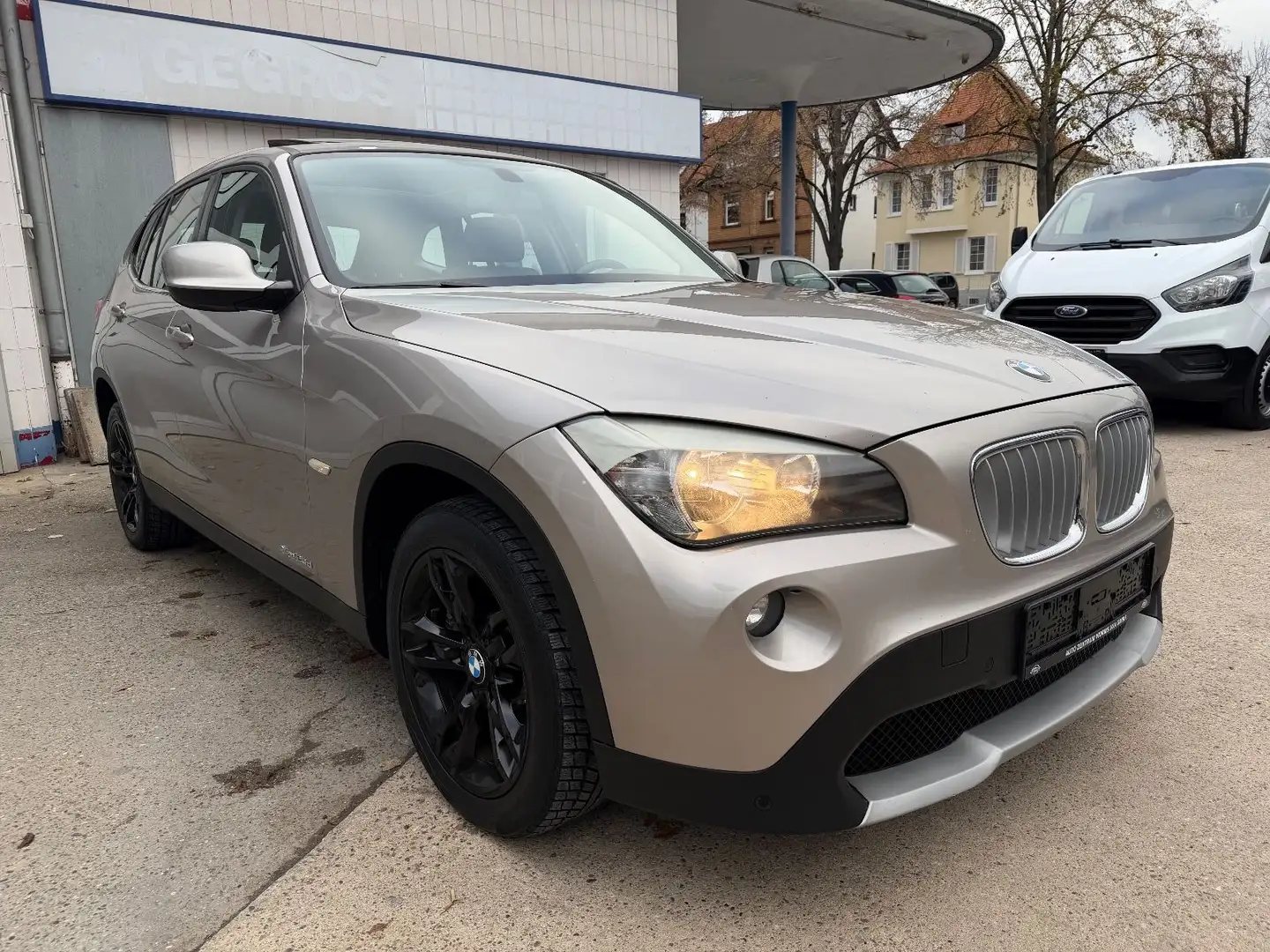 BMW X1 23 d xDrive *2.Hand*Automatik*Leder*Pano* Silber - 1