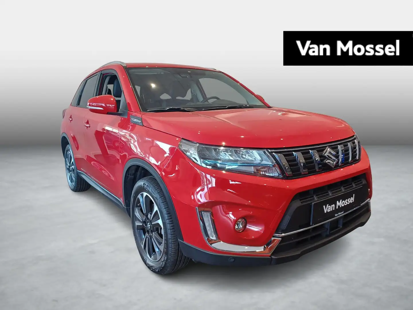 Suzuki Grand Vitara 1.5 Luxe + 2WD A/T Rood - 1