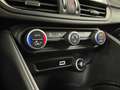 Alfa Romeo Giulia 2.2JTDM 136CV CAMERA CUIR GPS XENON LED REG JA Rood - thumbnail 16