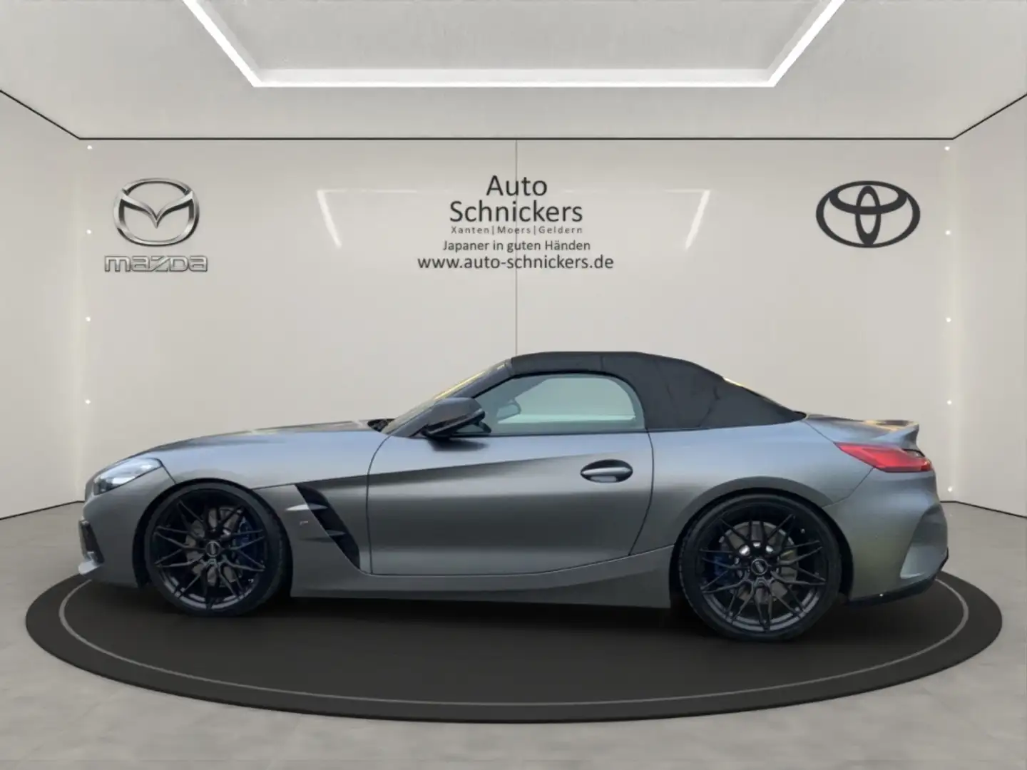 BMW Z4 Roadster+LEDER ROT+8FACH !! Šedá - 2