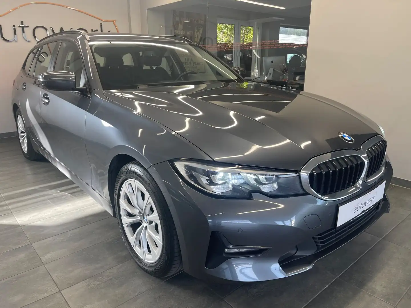 BMW 320 d T.*1.HD/AUT/LED/LiveCockpit/ALU/TÜVNEU/TOP Gris - 1
