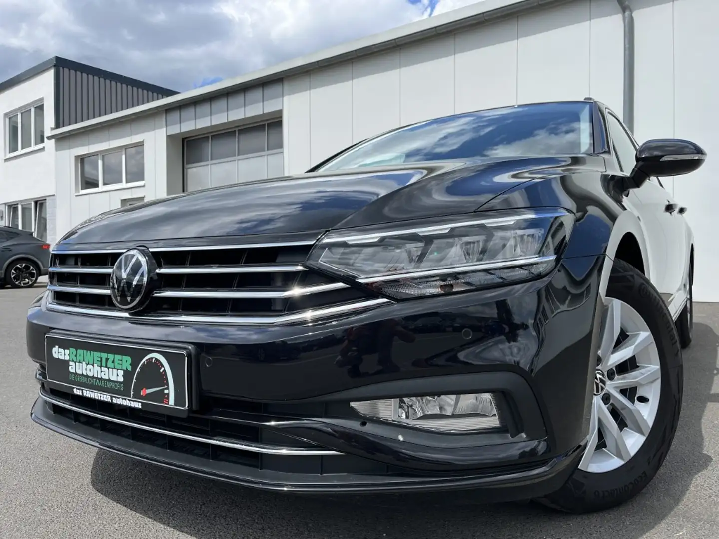 Volkswagen Passat Variant 2.0 TDI DSG Business 181€ m. 20% Anzahlung DAB N Schwarz - 1