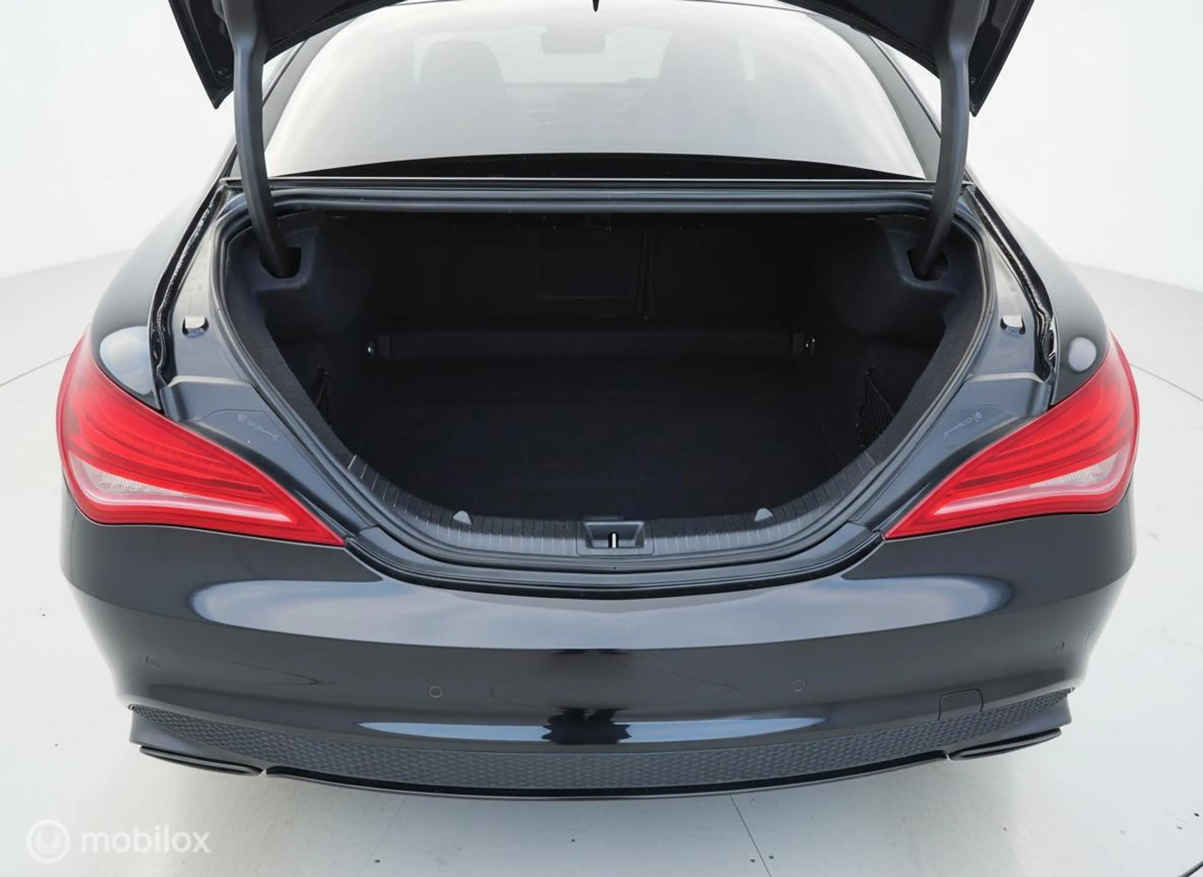 Mercedes-Benz CLA 45 AMG 4MATIC — photo 7