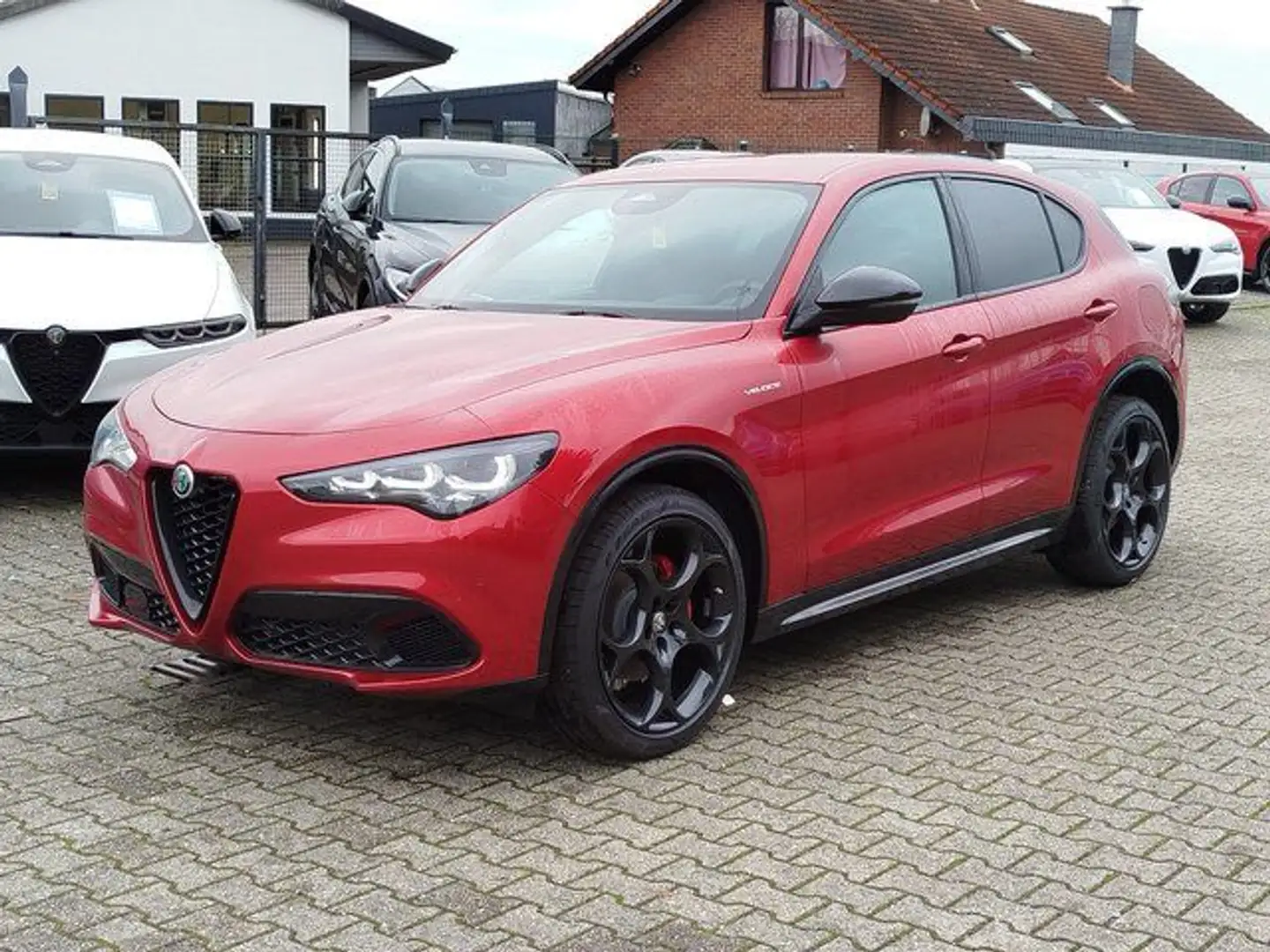 Alfa Romeo Stelvio Veloce Q4 #PremiumPaket Rot - 1
