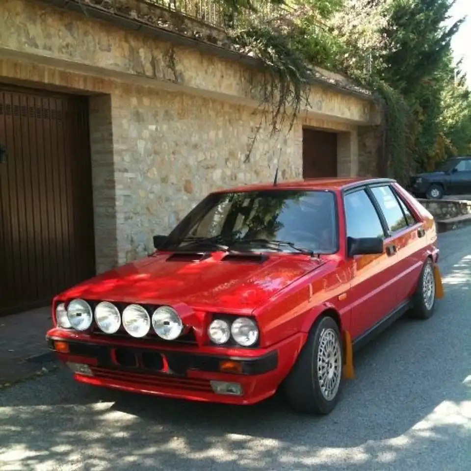 Lancia Delta 4WD, foto 1