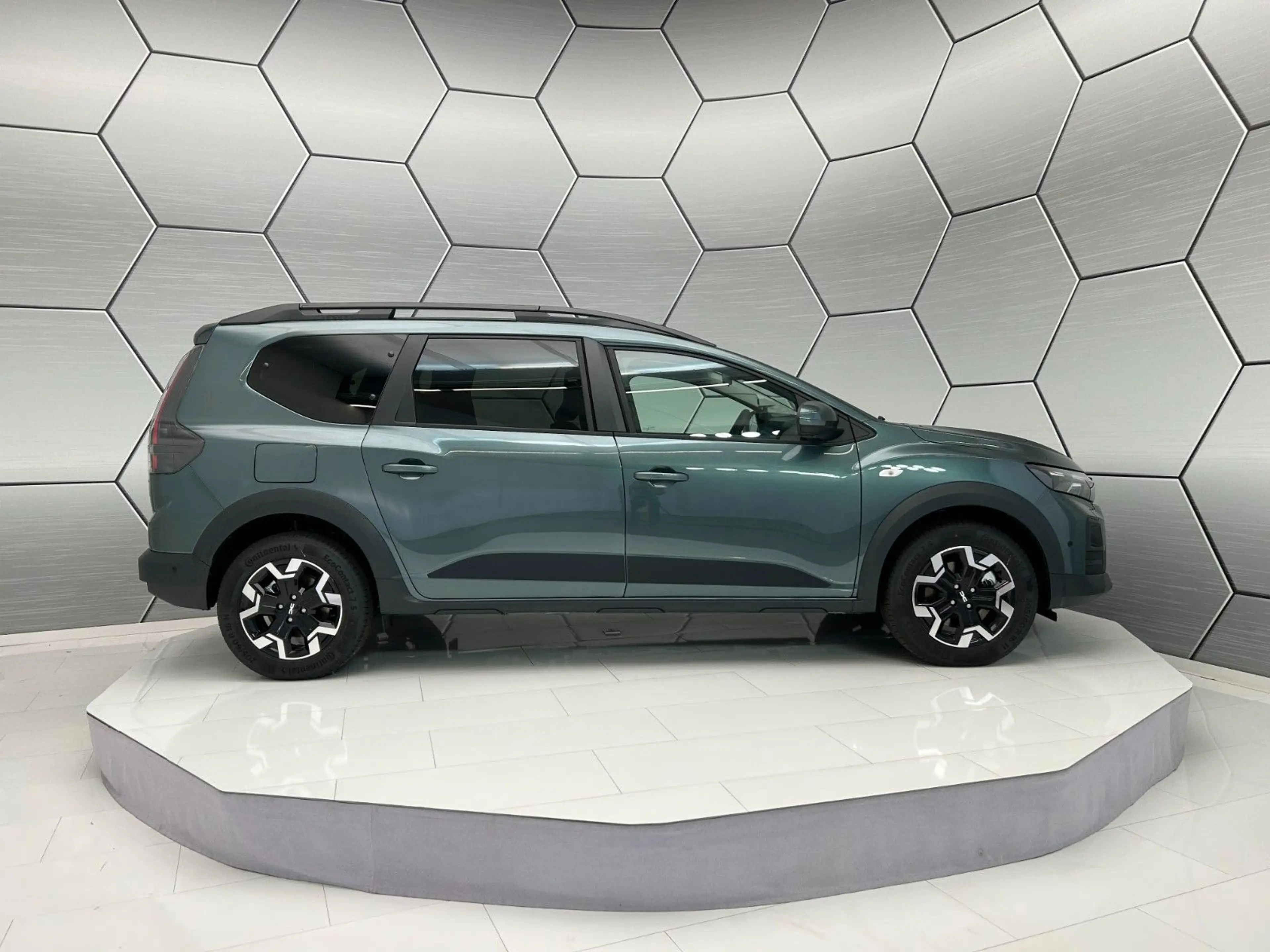 Dacia Jogger Journey hybrid 155 7-Sitzer 360° Navi — photo 6