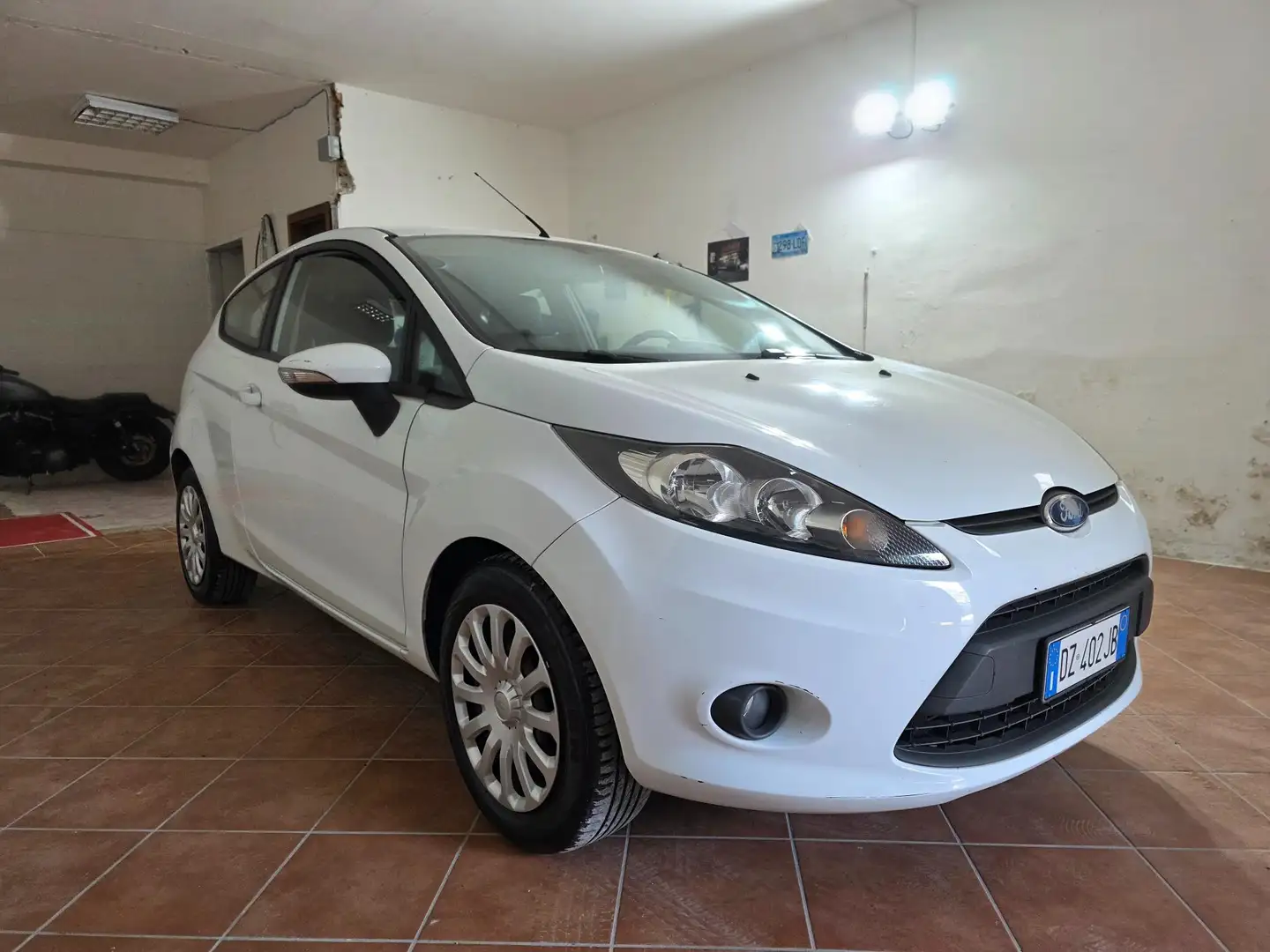 Ford Fiesta Fiesta 3p 1.4 16v + Gpl Bianco - 1