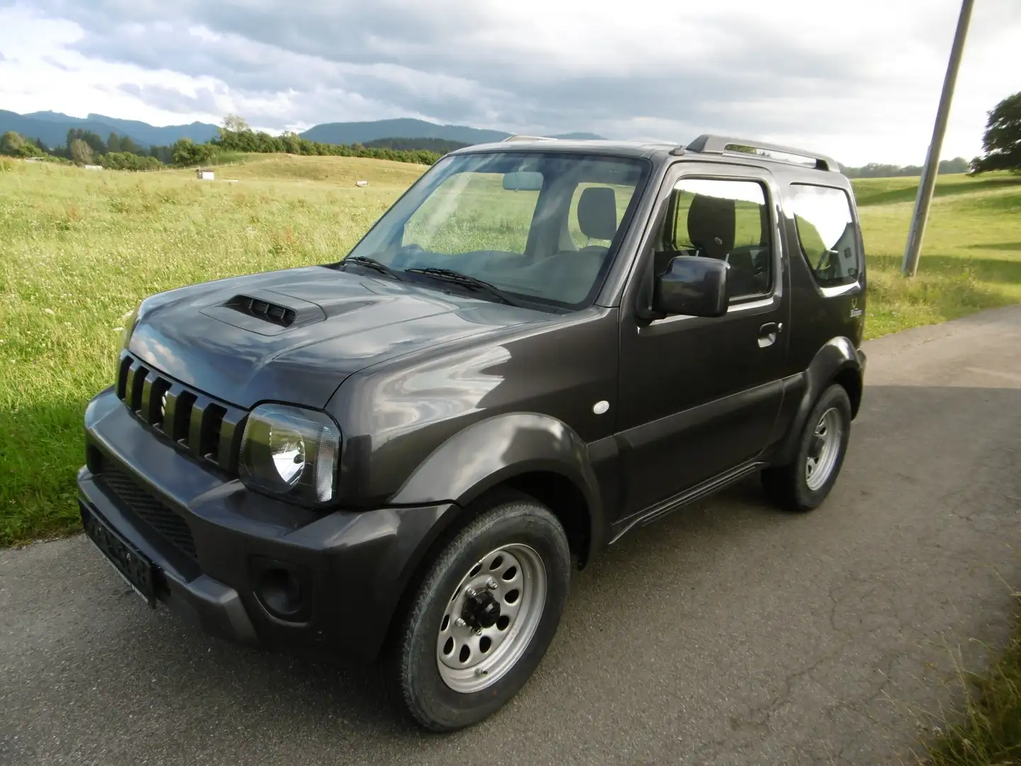 Suzuki Jimny Ranger Gris - 2