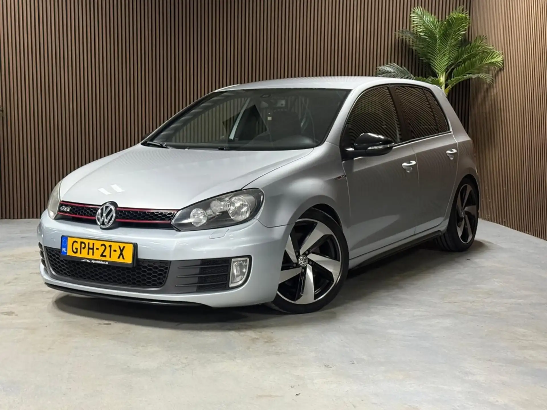 volkswagen golf gti 2.0 