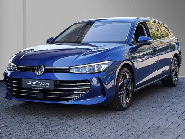 Volkswagen Passat view 4