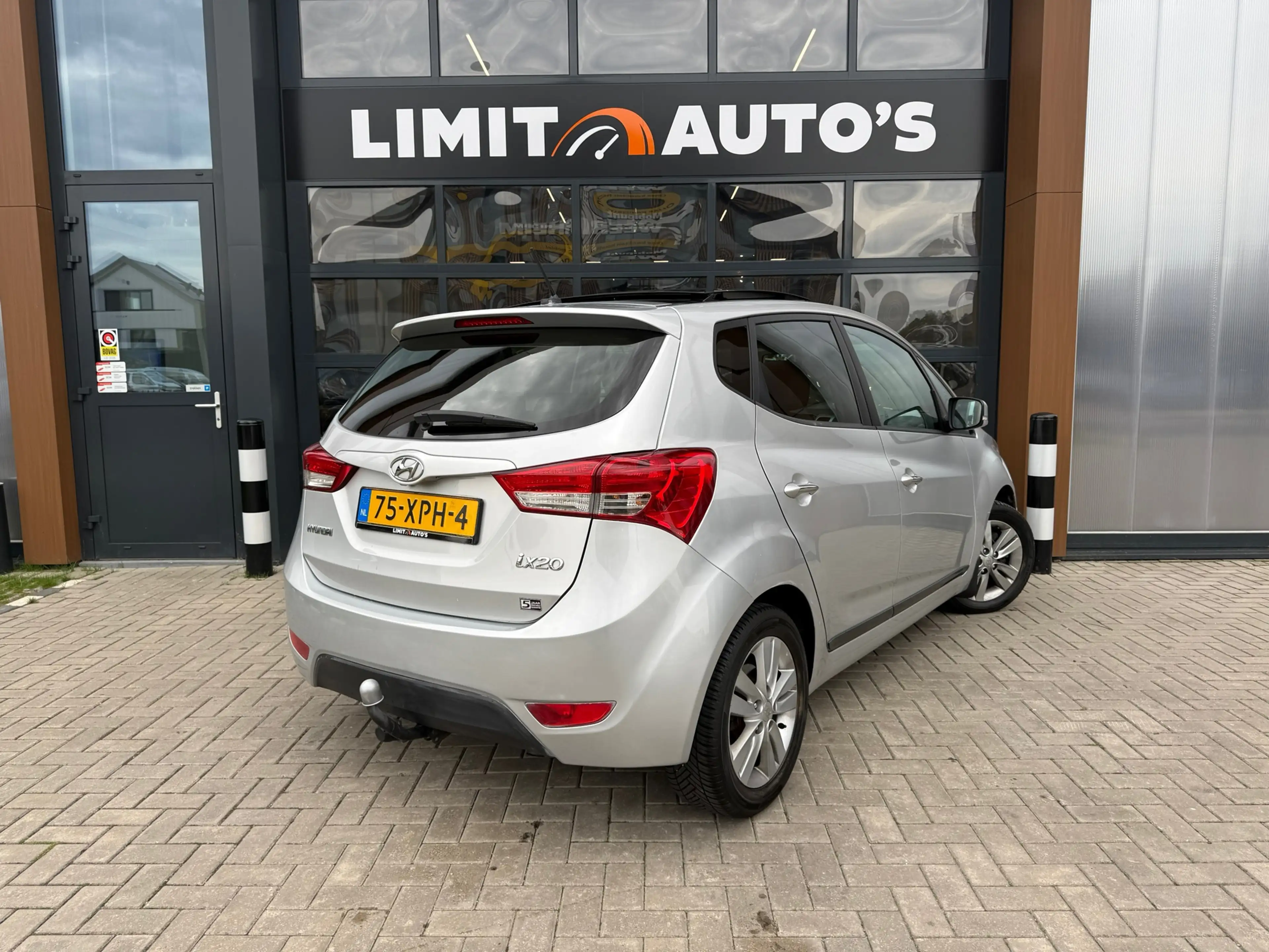 Hyundai iX20 1.6i i-Catcher Aut/Pano/Climate/Leder/Camera/Cruis — photo 2