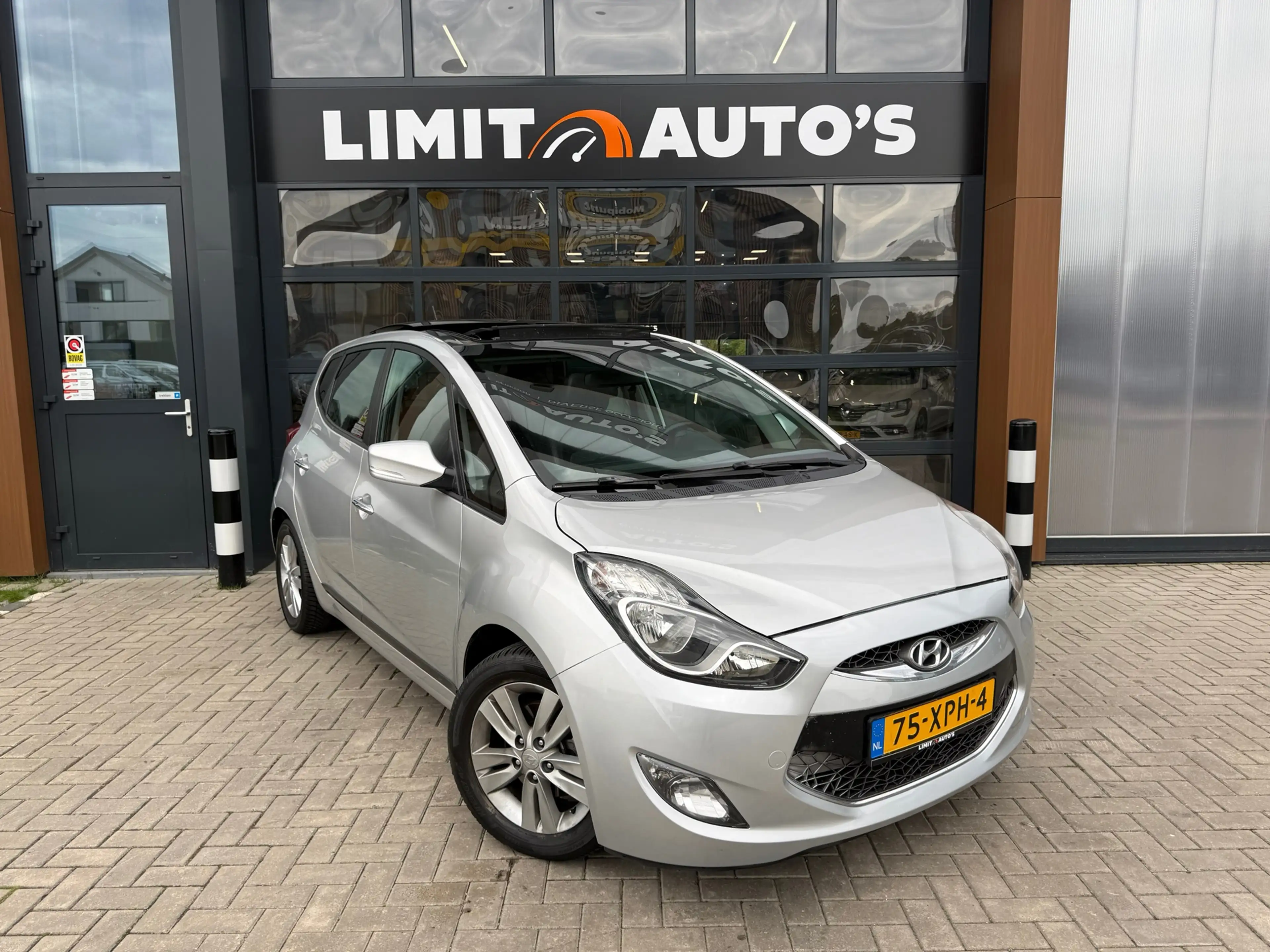 Hyundai iX20 1.6i i-Catcher Aut/Pano/Climate/Leder/Camera/Cruis — photo 4