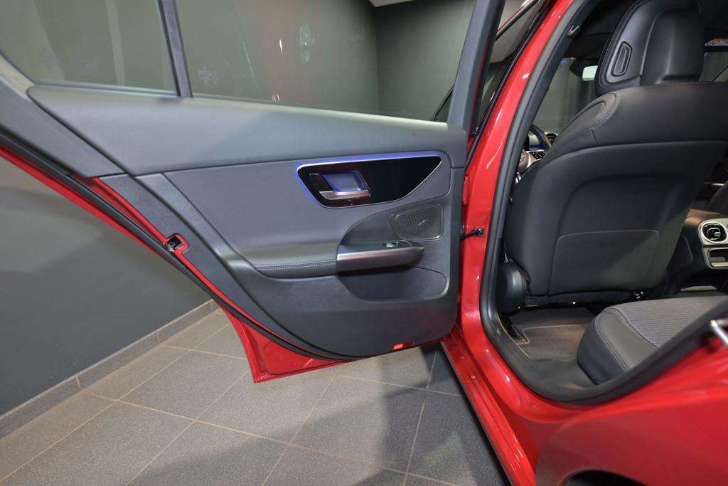 Mercedes-Benz C 180