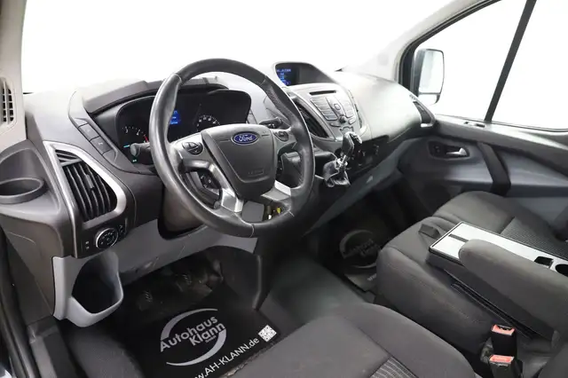 Ford Tourneo Custom view 13