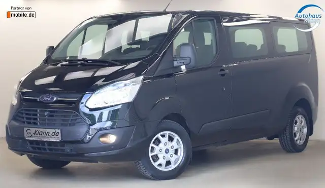 Ford Tourneo Custom view 3