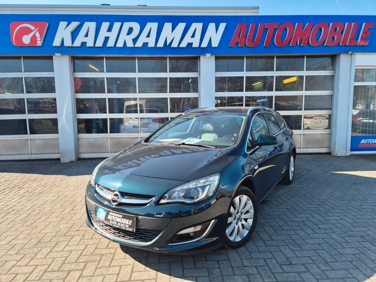 Opel Astra J 2.0 CDTISports Tourer Exklusiv Vollleder Grün - 1