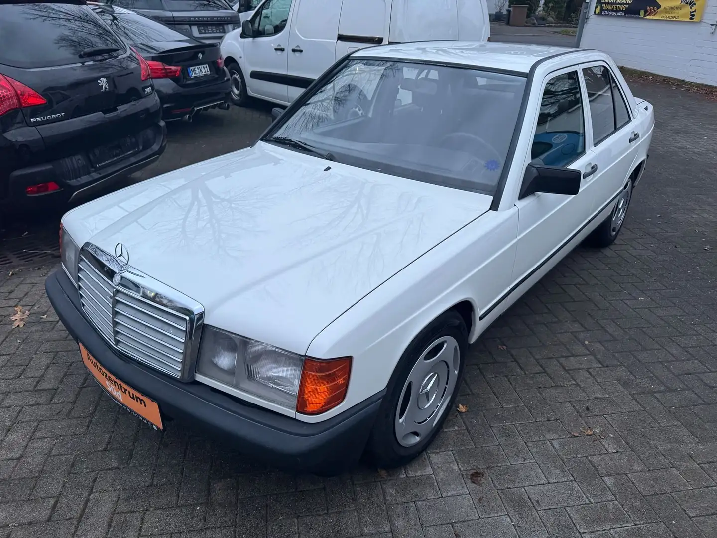 Mercedes-Benz 190 190 D Oldtimer Schiebedach Tüv neu Weiß - 1