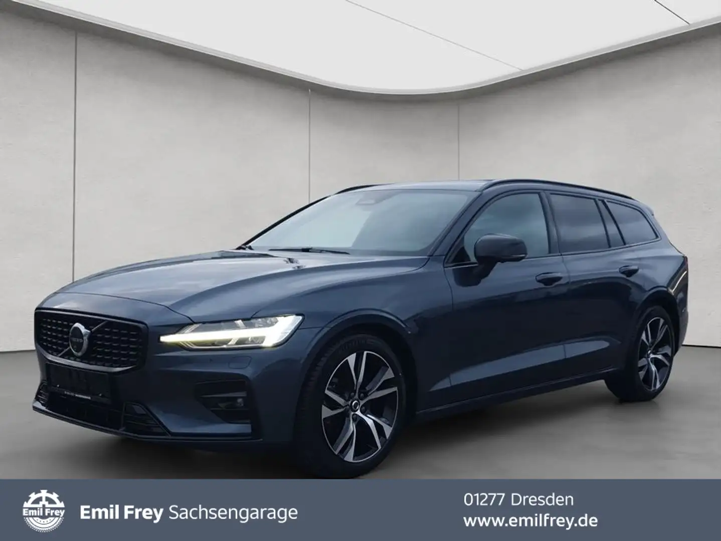 Volvo V60 B4 B DKG Plus Dark Licht-Paket*Pano Blau - 1