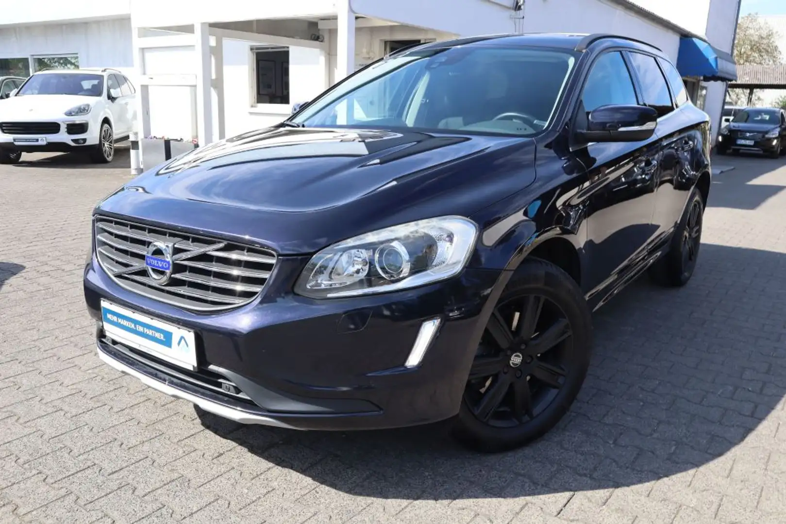 Volvo XC60 XC60 D3 Geartronic Momentum|NAVI|R-CAM|SHZG|XENON - 1