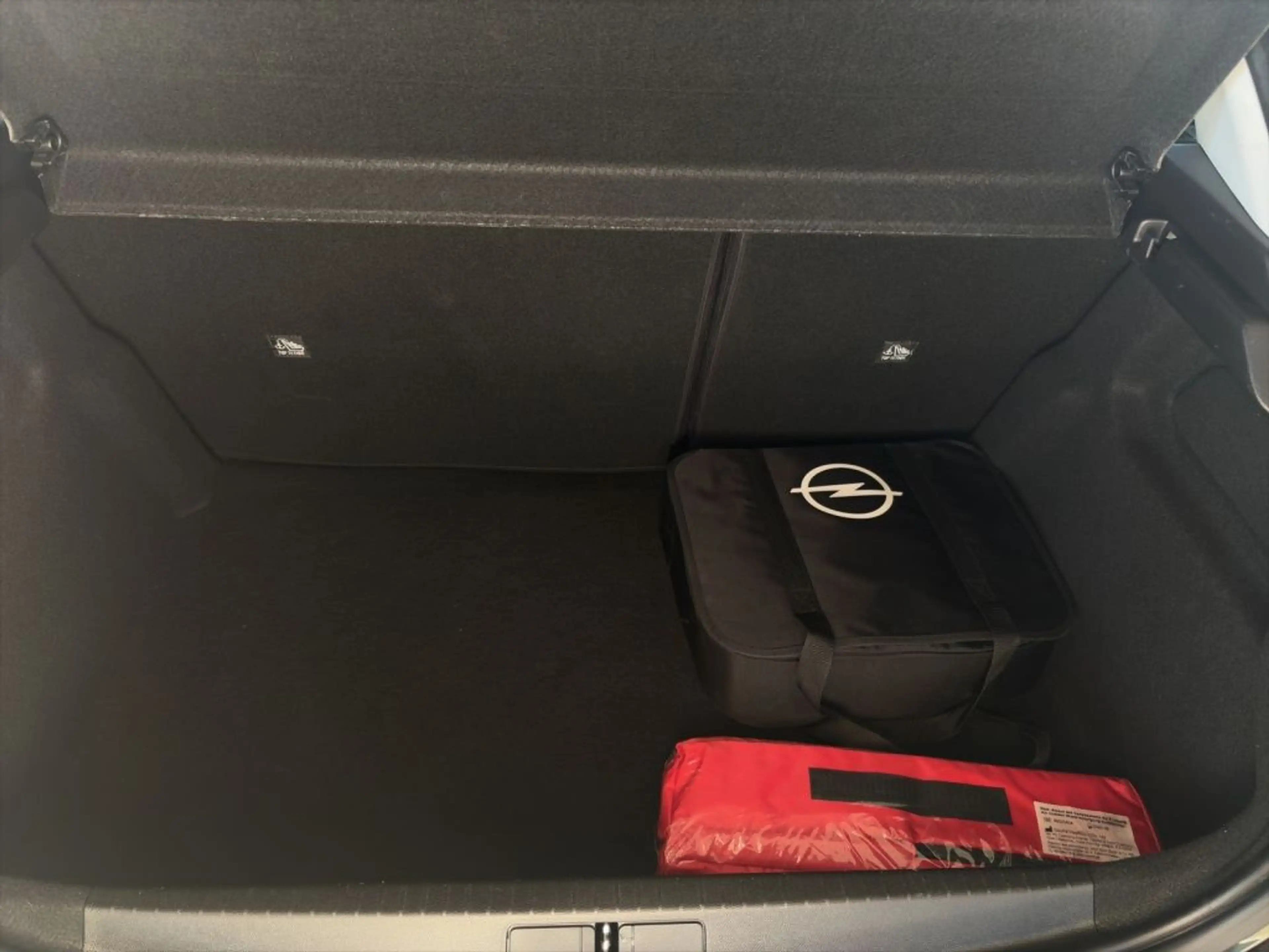 Opel Corsa-e Edition — photo 11