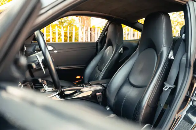 Porsche 997 view 8