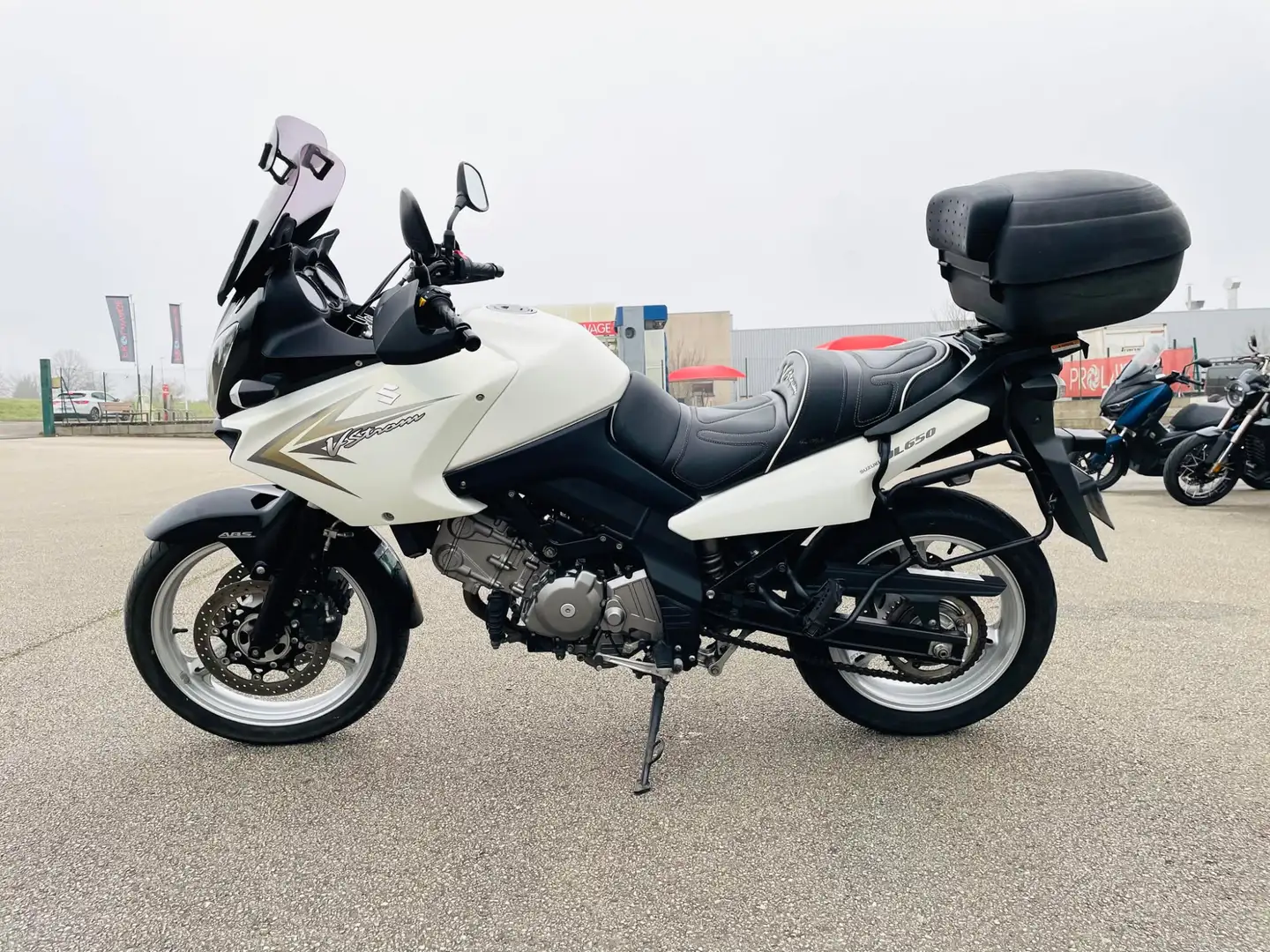 Suzuki V-Strom 650 - 1