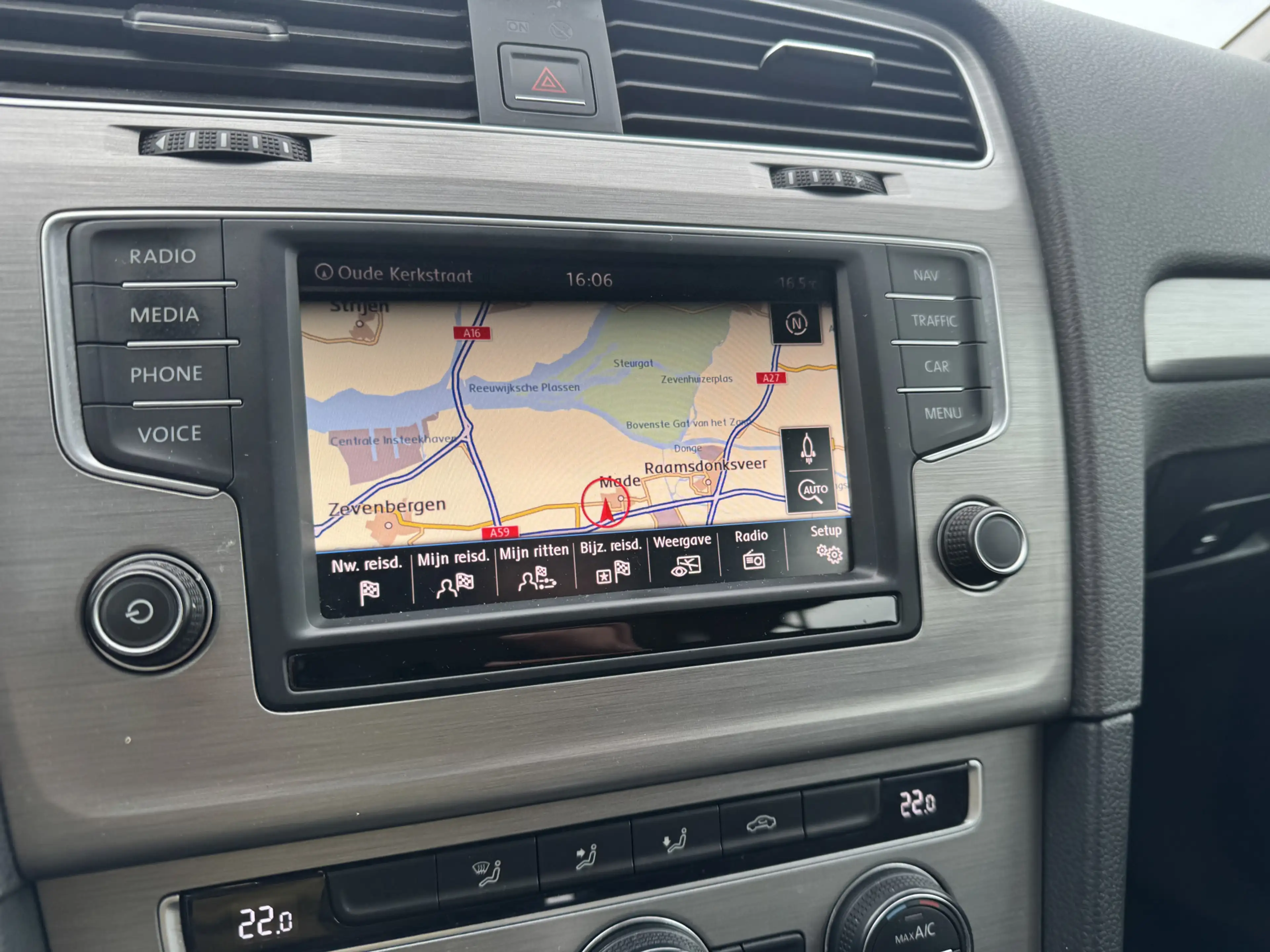 Volkswagen Golf 1.0 TSI Comfortline — photo 12