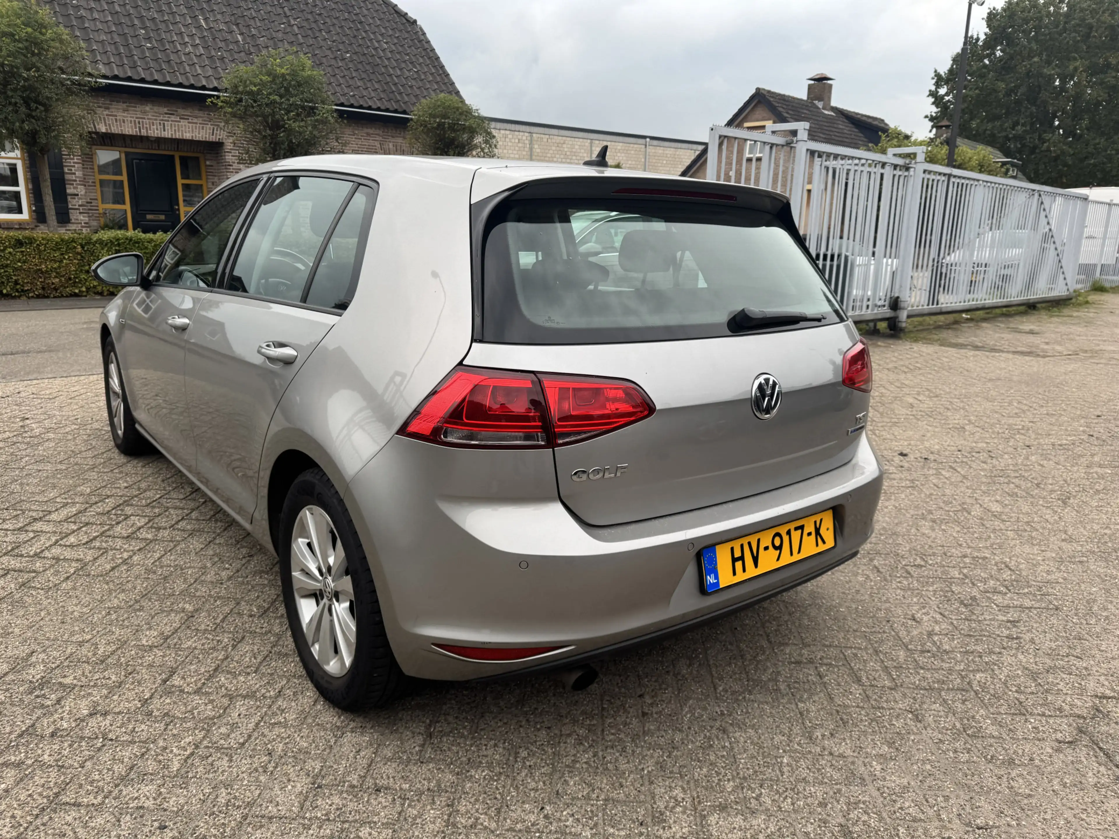 Volkswagen Golf 1.0 TSI Comfortline — photo 10