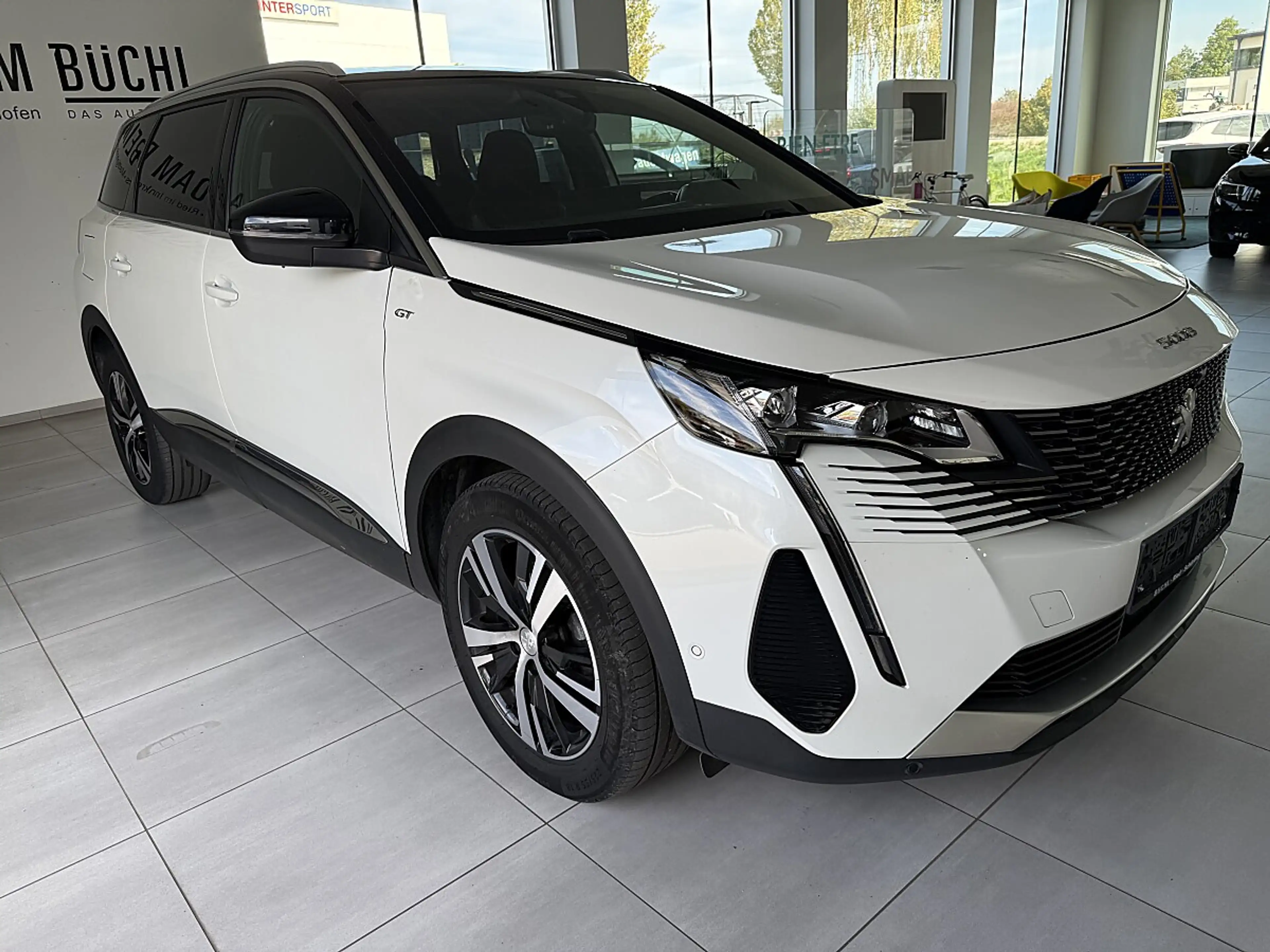 Peugeot 5008 BlueHDI 130 EAT8 GT — photo 3