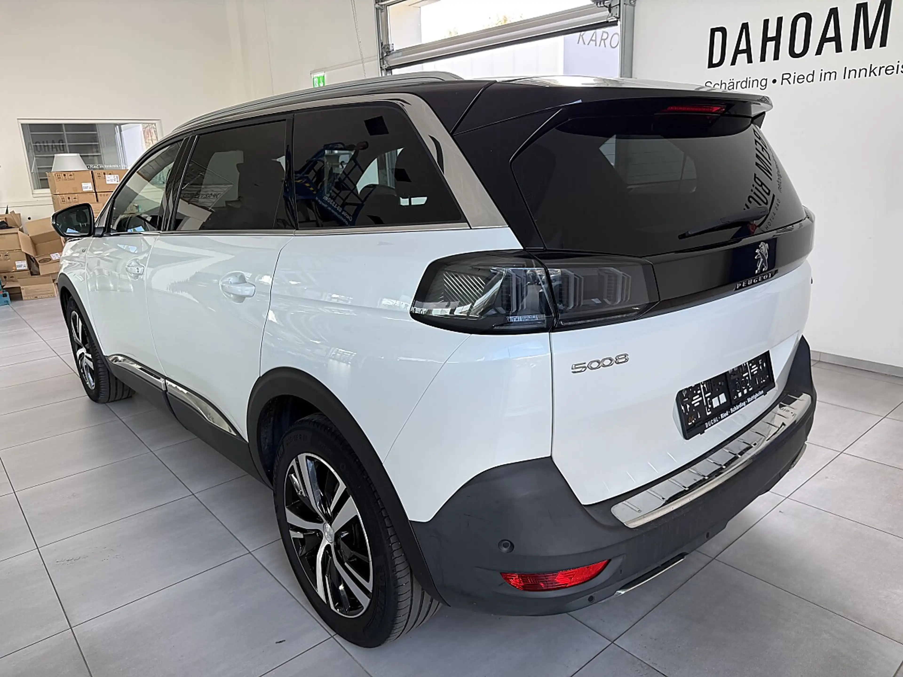 Peugeot 5008 BlueHDI 130 EAT8 GT — photo 5