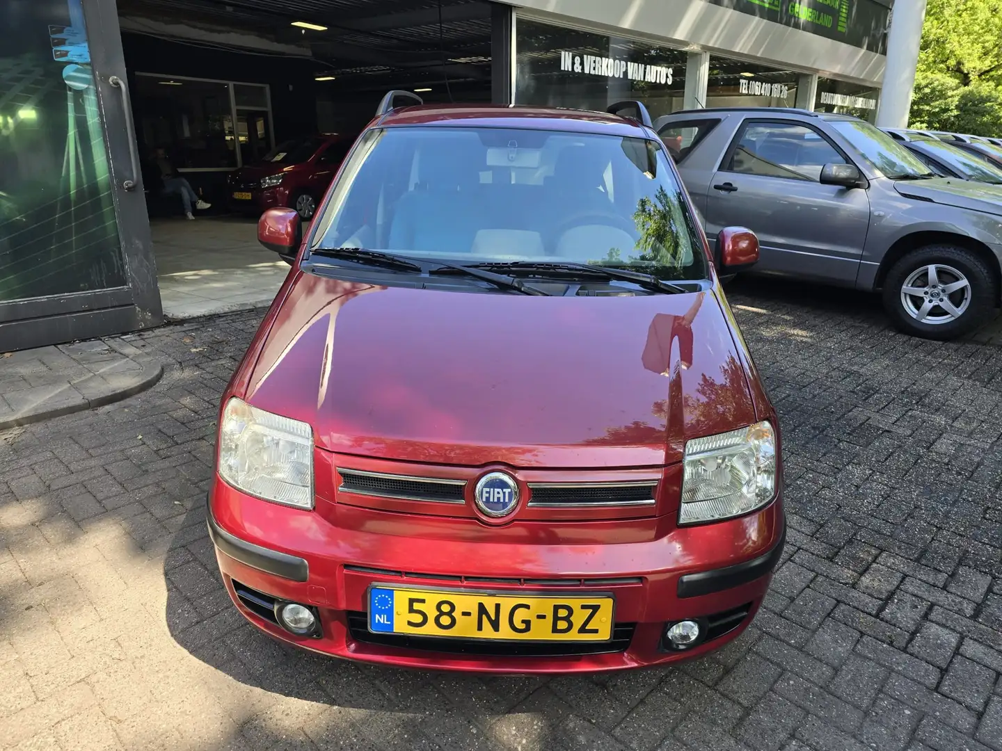 Fiat Panda 1.2 Emotion | 12MND GARANTIE | NW APK | AIRCO | LM Rood - 2