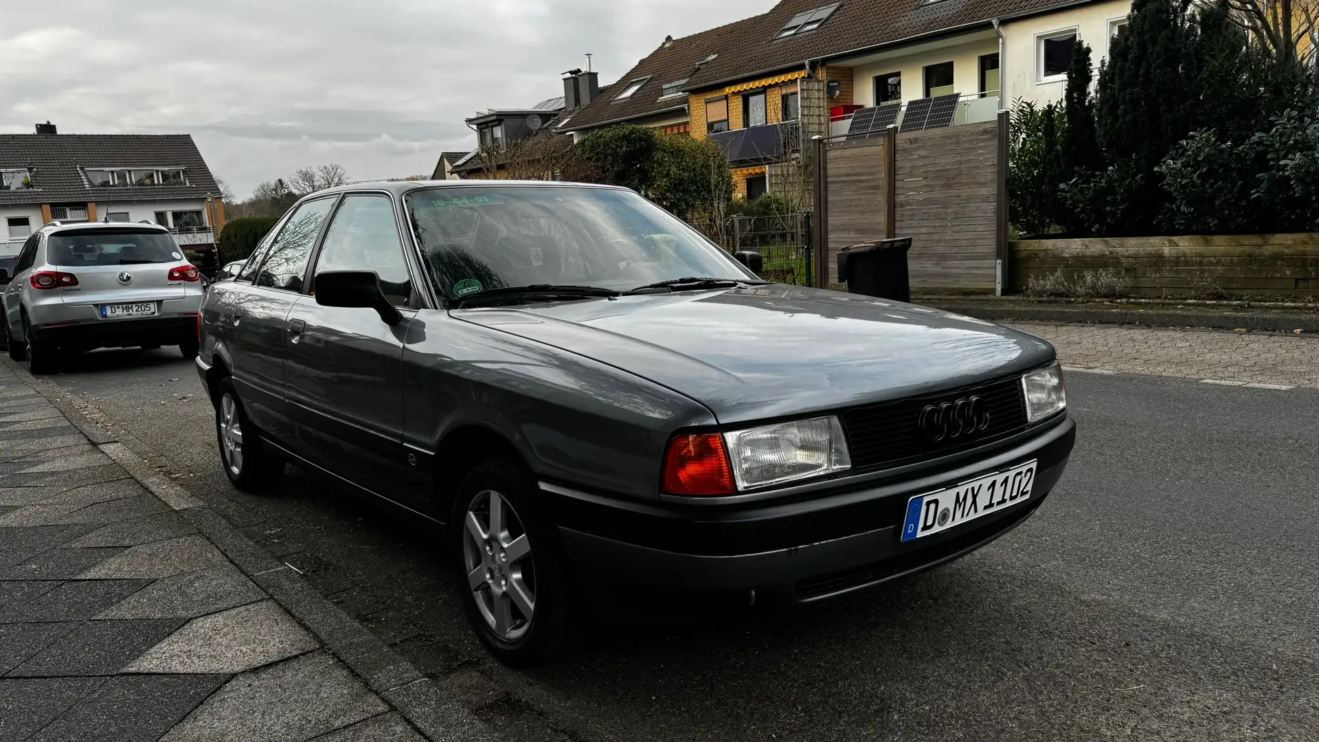 Audi 80 Comfort-Edition Сірий - 1