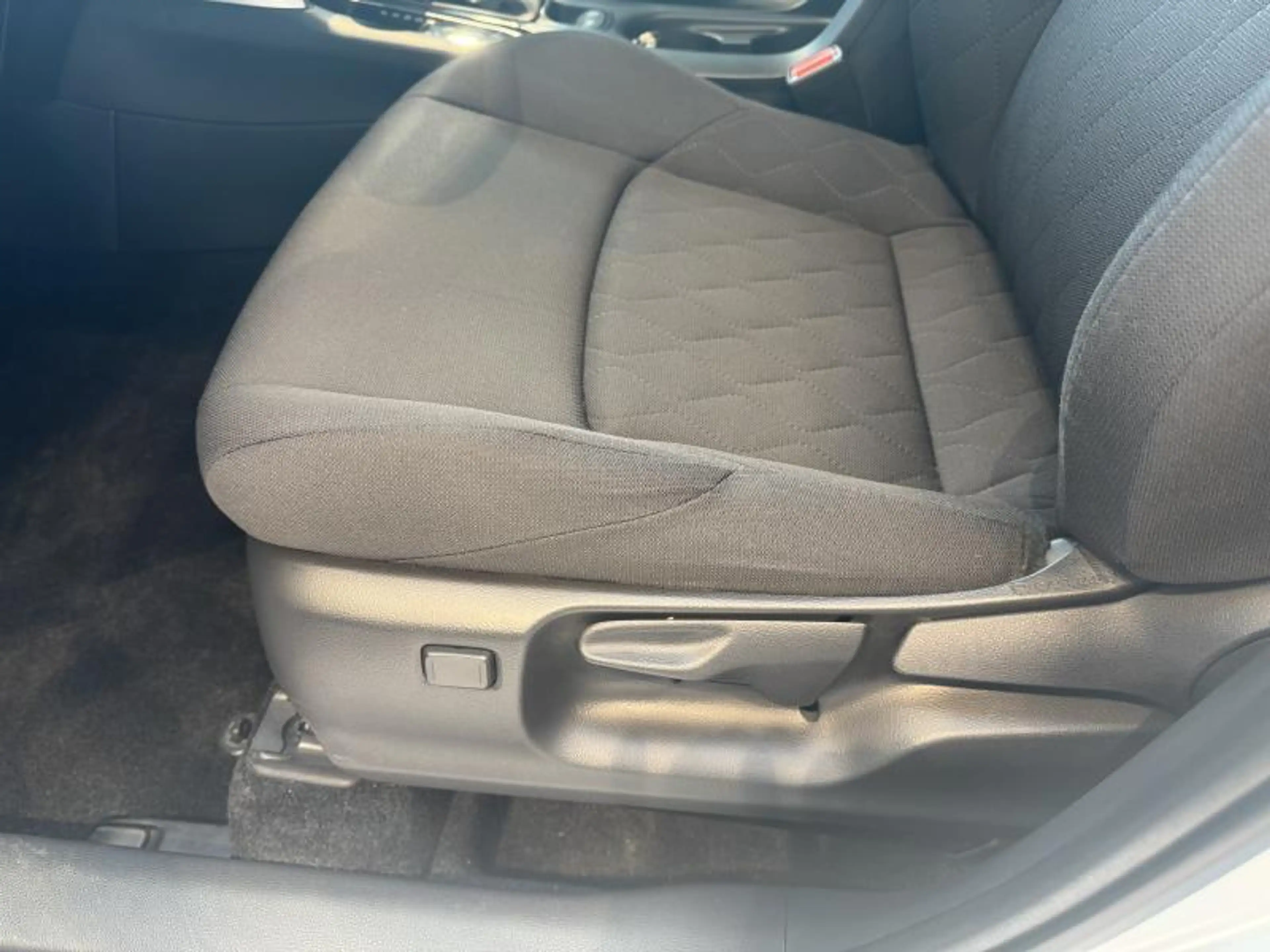 Toyota Corolla Cross Style — photo 12