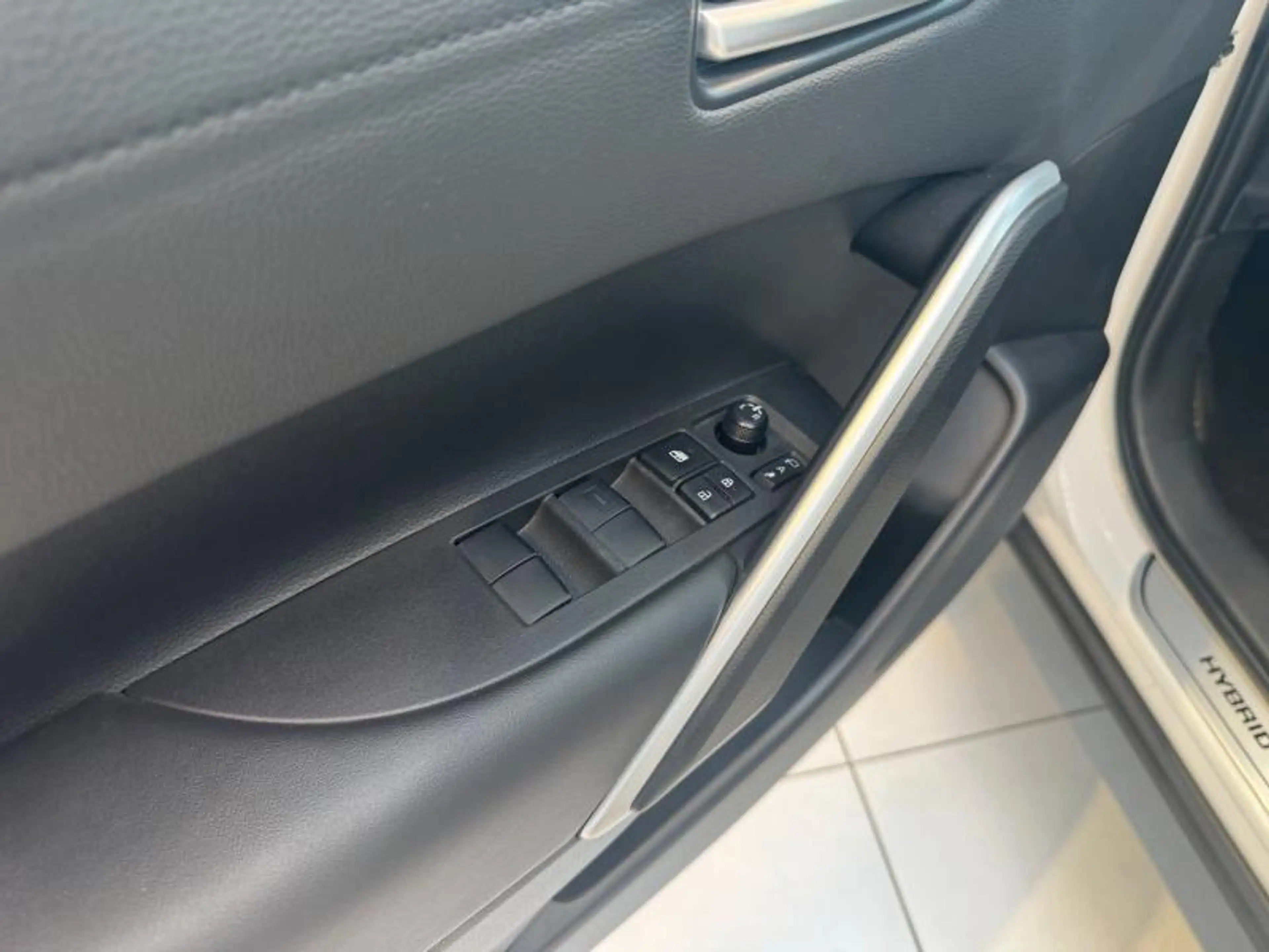 Toyota Corolla Cross Style — photo 11