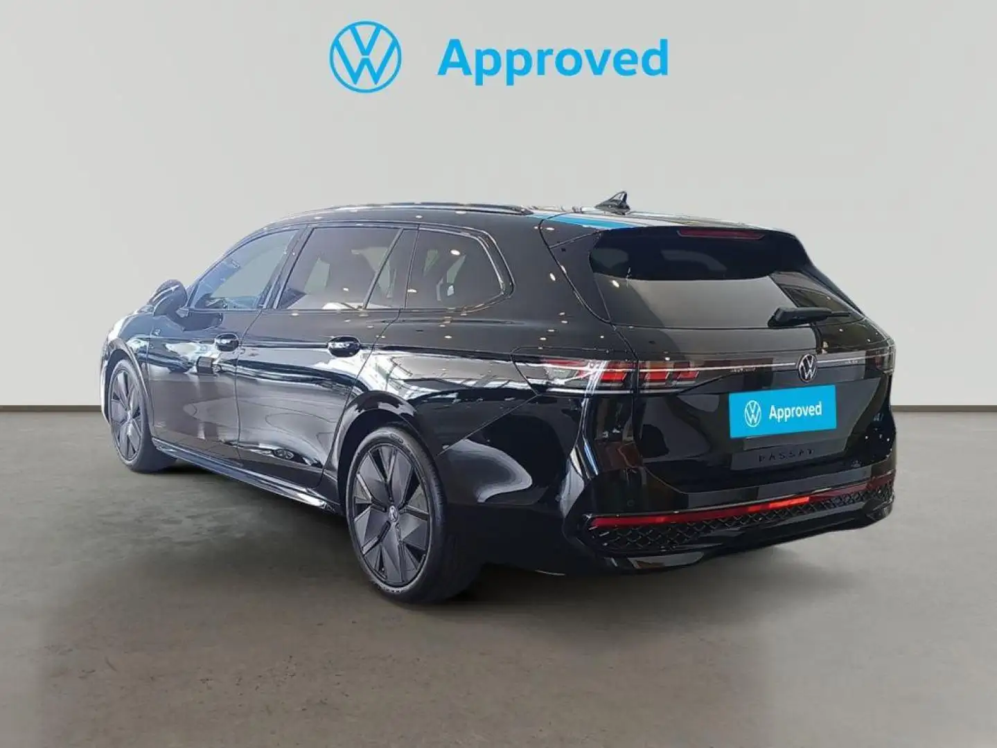 Volkswagen Passat 1.5 eTSI R-Line DSG7 110kW Negru - 2