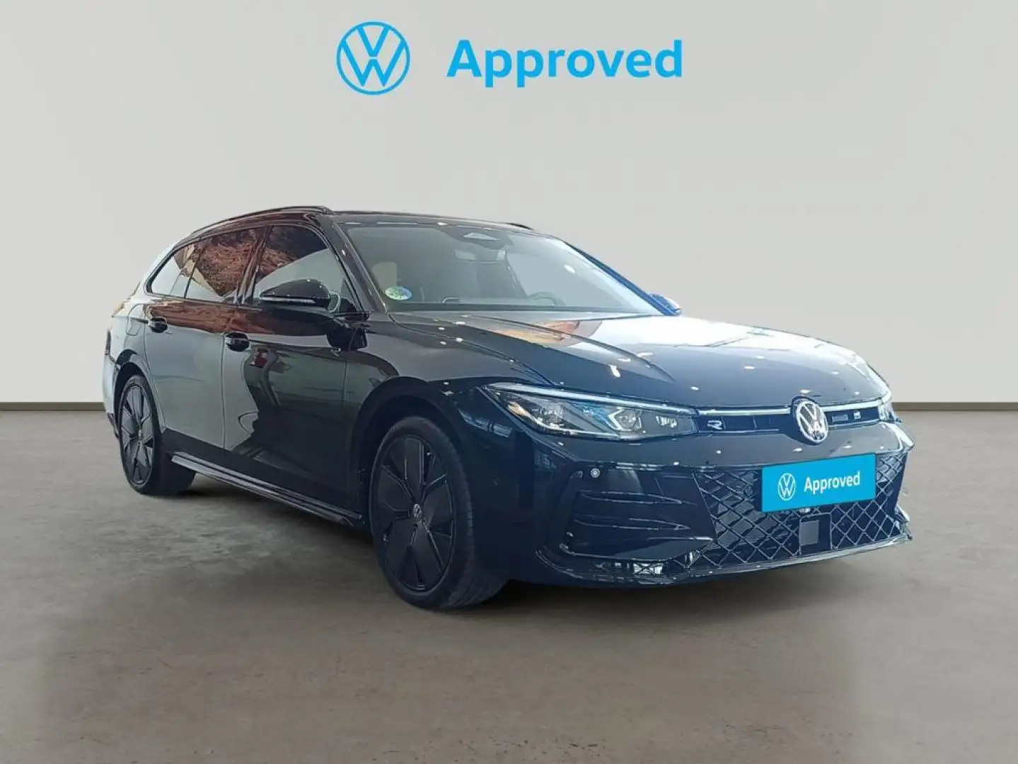 Volkswagen Passat 1.5 eTSI R-Line DSG7 110kW Negru - 1