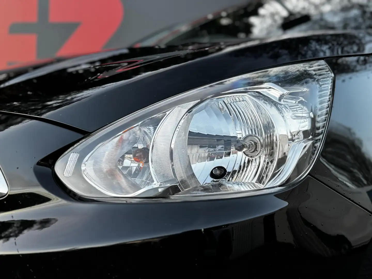 Mitsubishi Space Star 1.0 Intense - Navigatie - Airconditioning - Apple Noir - 2