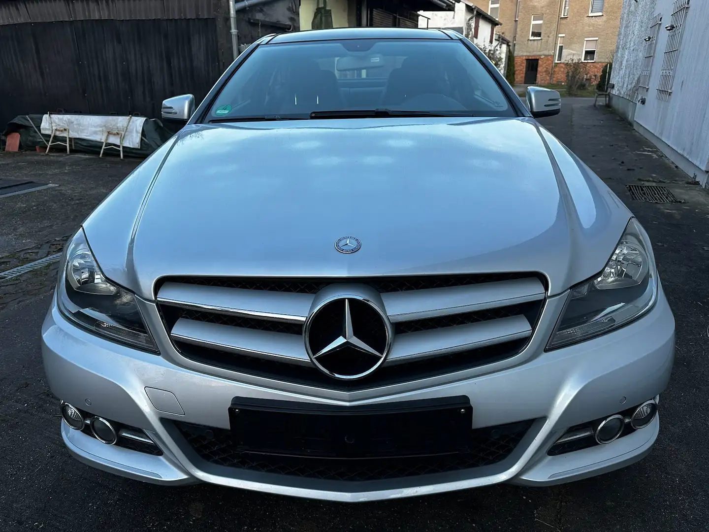 Mercedes-Benz C 180 CGI BlueEfficiency 1.Hand*Panorama*Leder Grau - 2