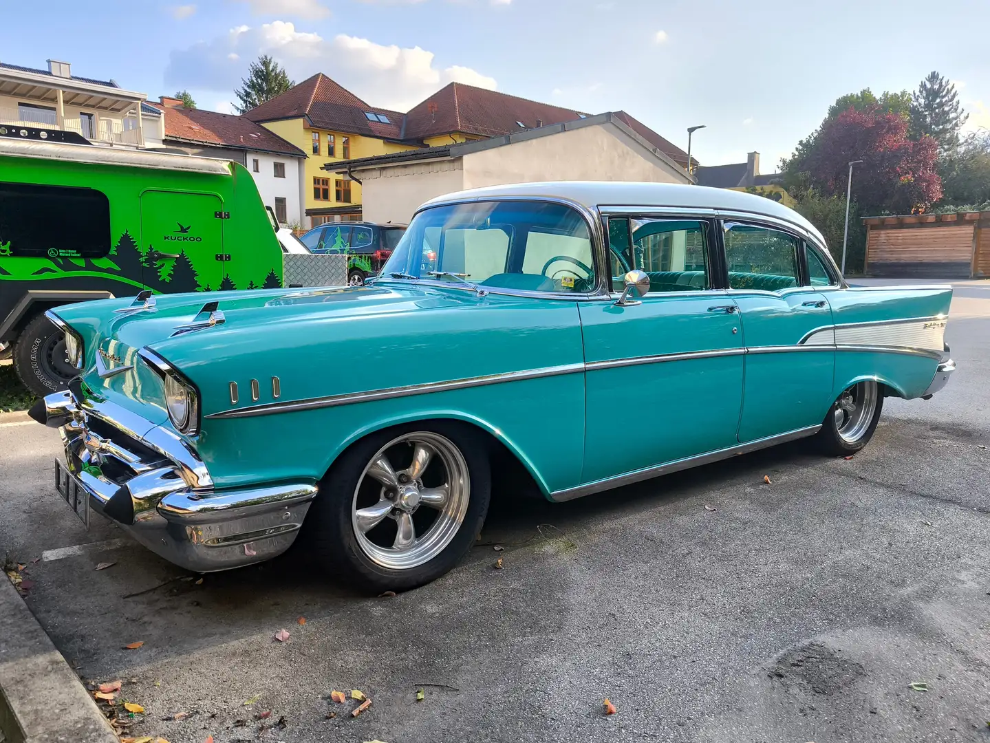 Chevrolet Bel Air 4 Door Sedan (V8, Airride, 17 Zoll) Vert - 1