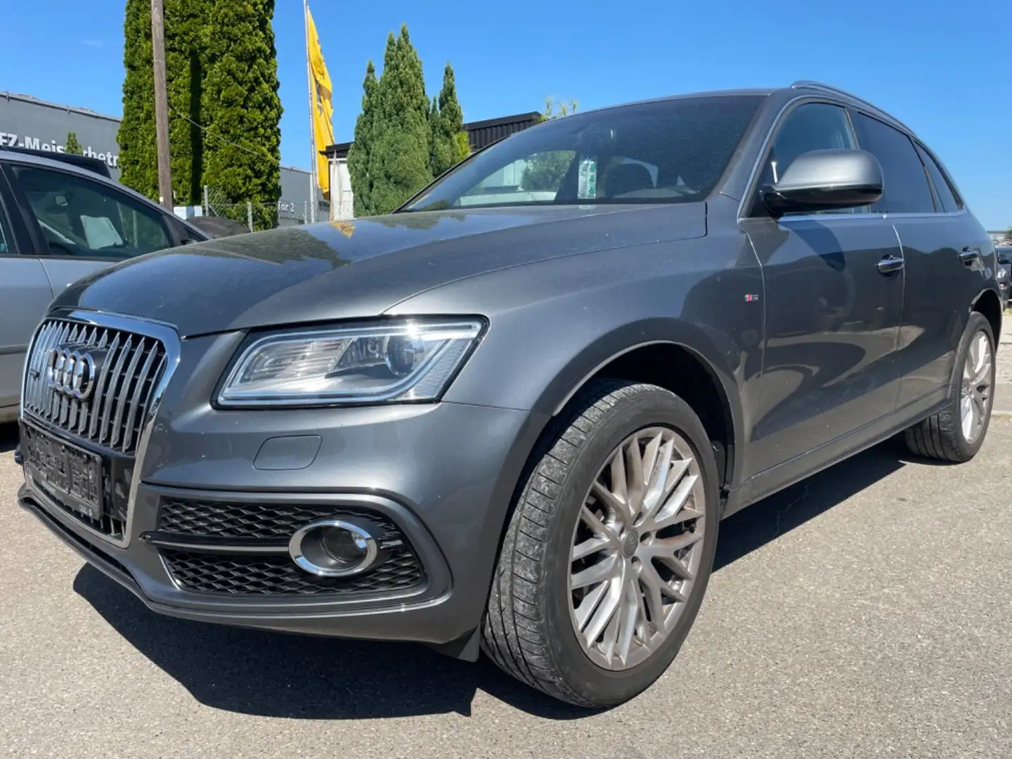 Audi Q5 2.0 quattro Navi Keyless Leder Xenon S Line Grau - 1