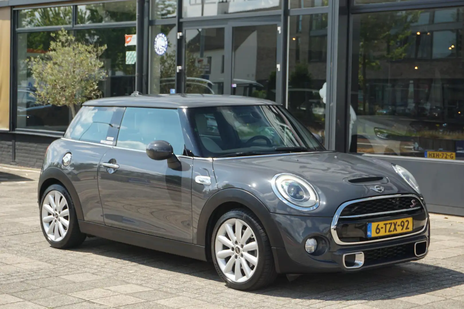 MINI Cooper S 2.0 Chili Leder | Groot Navi | Head-Up | Dealer on - 1