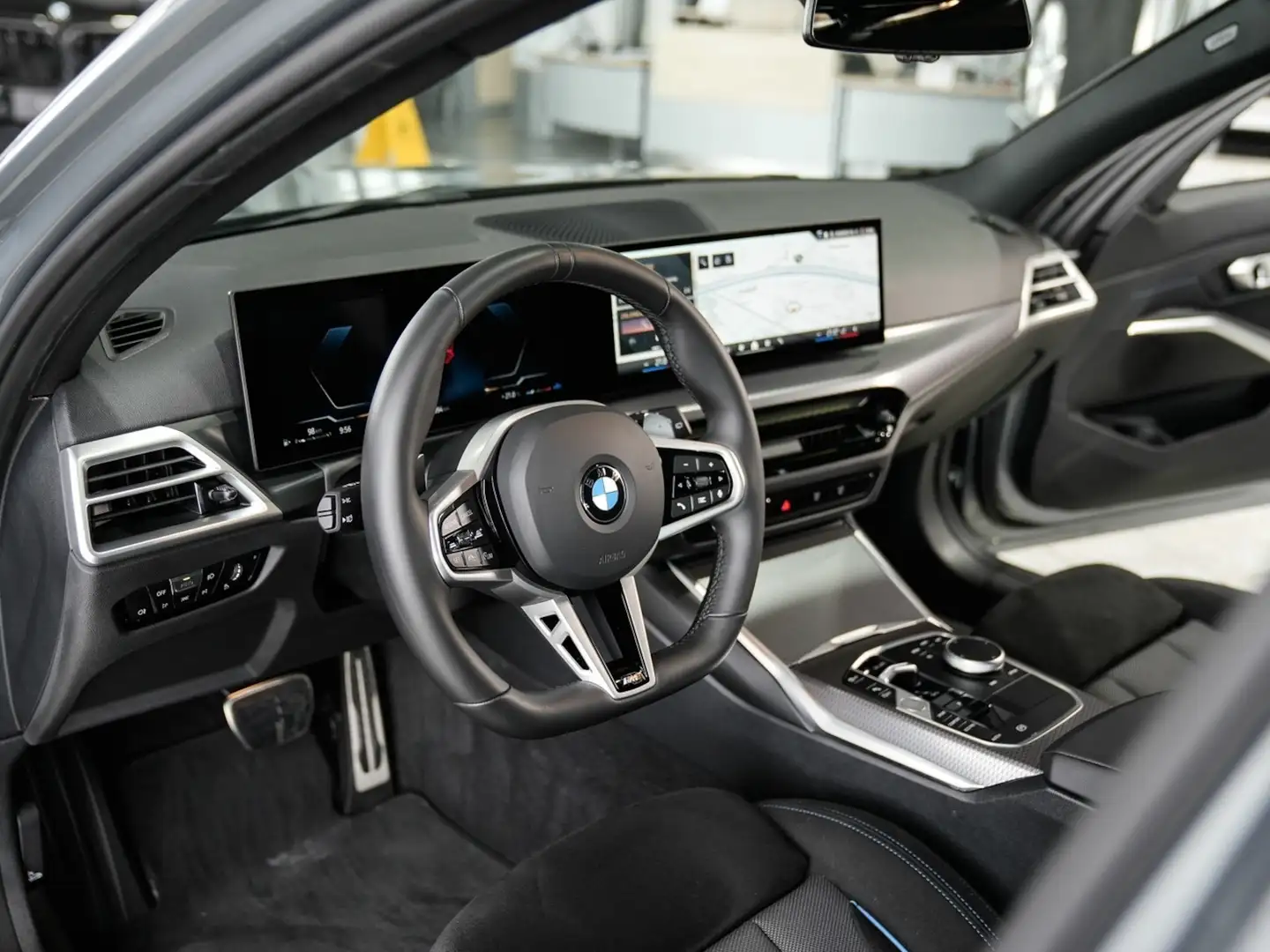 BMW 330 330i xDrive Touring M Sport ACC Kamera Grau - 2