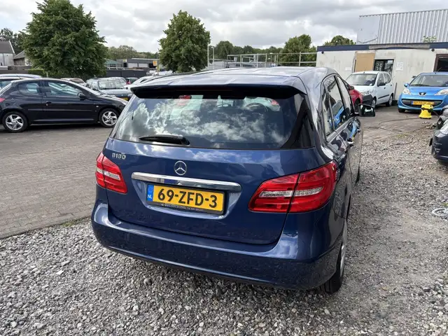 Mercedes-Benz B-Class view 4