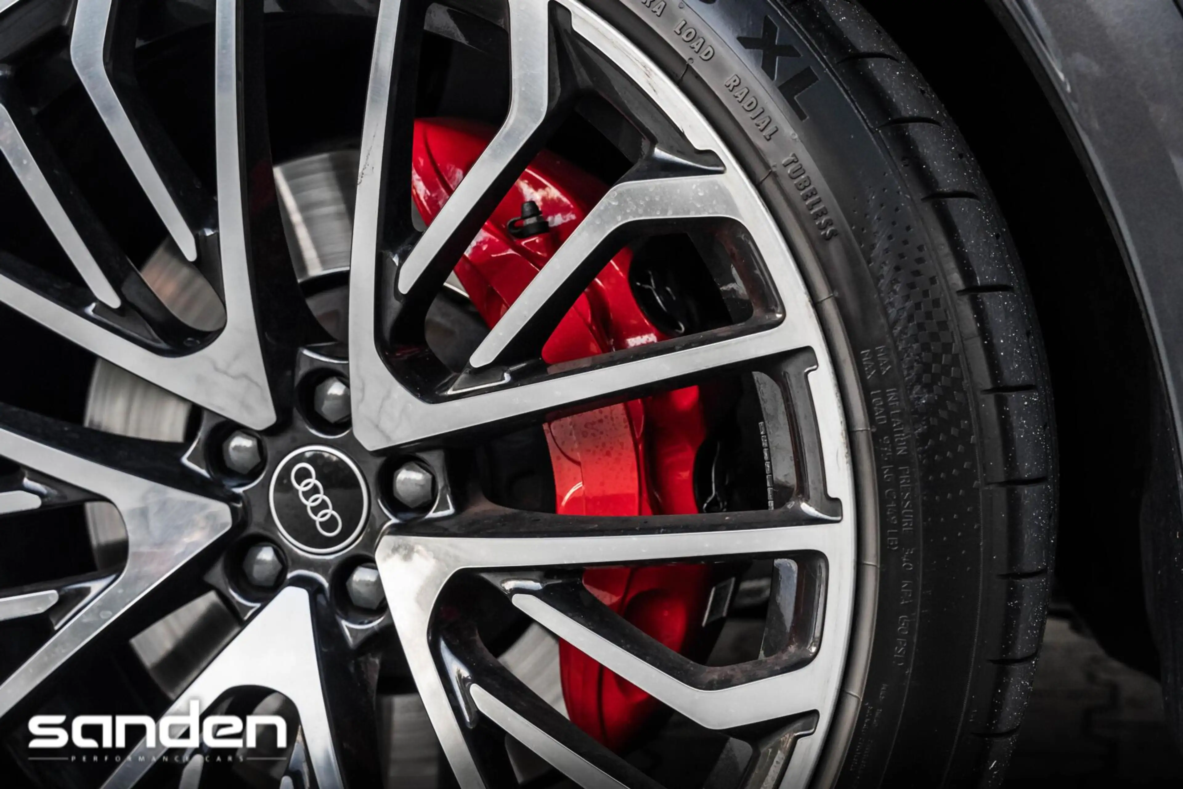 Audi Q8 60 TFSIe quattro Competition|VOL|B&O|Pano|23"|RSse — photo 35