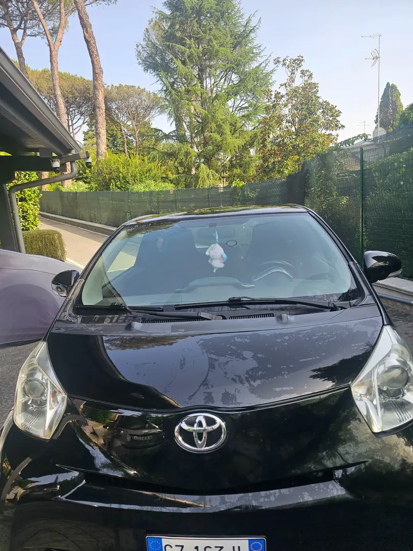 Toyota iQ iQ 1.0 cvt (multidrive) Černá - 1